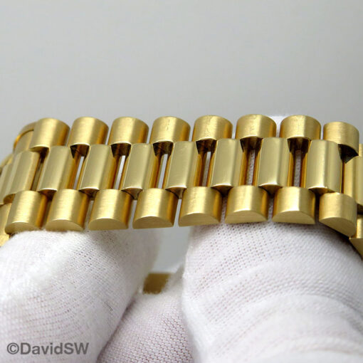 Rolex 18238 Day Date 18K Yellow Gold with Champagne Stick Dial - Image 10
