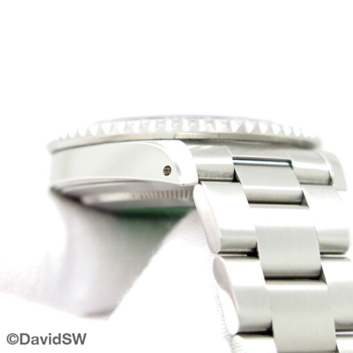 Rolex 16710 GMT Master II with Red/Black Bezel - Image 8