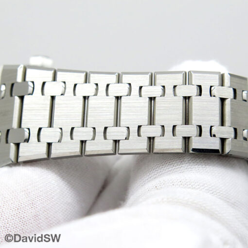 Audemars Piguet 15550ST Royal Oak "50th Anniversary " with Silver Dial - Image 9