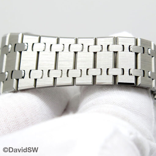 Audemars Piguet 15550ST Royal Oak "50th Anniversary " with Silver Dial - Image 7
