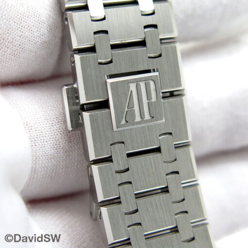 Audemars Piguet 15500ST Royal Oak with Blue Dial - Image 8