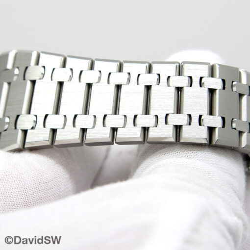 Audemars Piguet 15500ST Royal Oak with Black Dial - Image 7