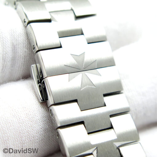 Vacheron Constantin 5500V Overseas Chronograph with Black Dial - Image 8