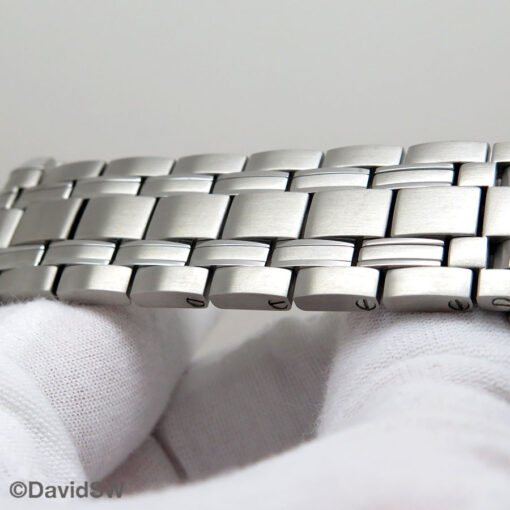 Omega Seamaster Diver 300m with Green Dial - Image 7