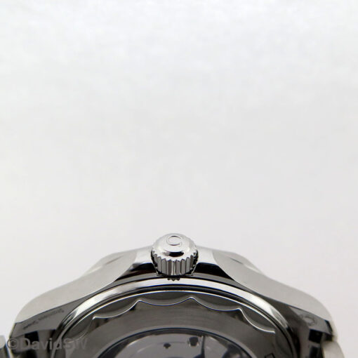 Omega Seamaster Diver 300m with Green Dial - Image 5