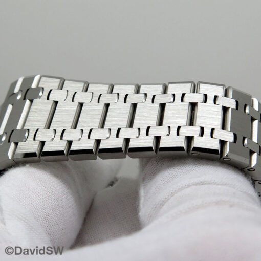 Audemars Piguet 26331ST Royal Oak Chronograph with Silver Dial - Image 9