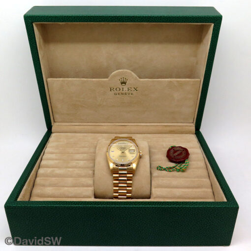 Rolex 18238 Day Date 18K Yellow Gold with Champagne Diamond Dial - Image 2