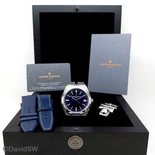 Vacheron Constantin 4520V Overseas with Blue Dial Automatic (New Model) - Image 2