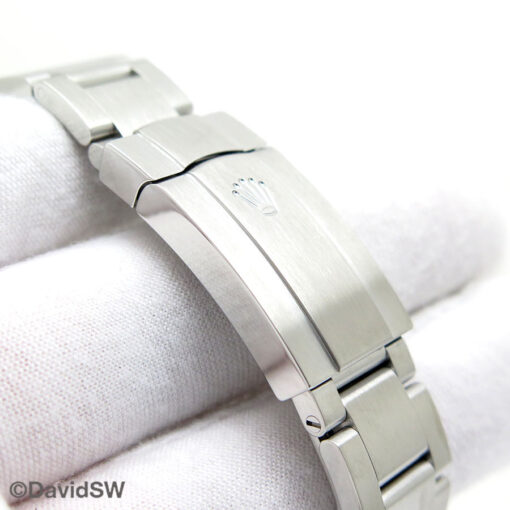Rolex 126000 Oyster Perpetual with Silver Dial - Image 7