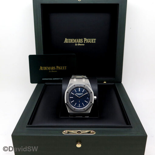 Alternative view of Audemars Piguet 16202ST Royal Oak "Jumbo" Ultra Thin with Blue Dial