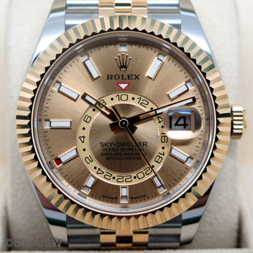 Rolex 336933 Skydweller 18K/SS with Champagne Dial on Jubilee - Image 3