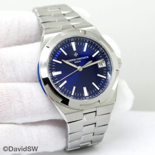 Vacheron Constantin 4520V Overseas with Blue Dial Automatic (New Model)