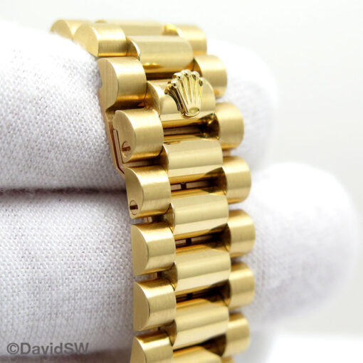 Rolex 18238 Day Date 18K Yellow Gold with Champagne Diamond Dial - Image 11