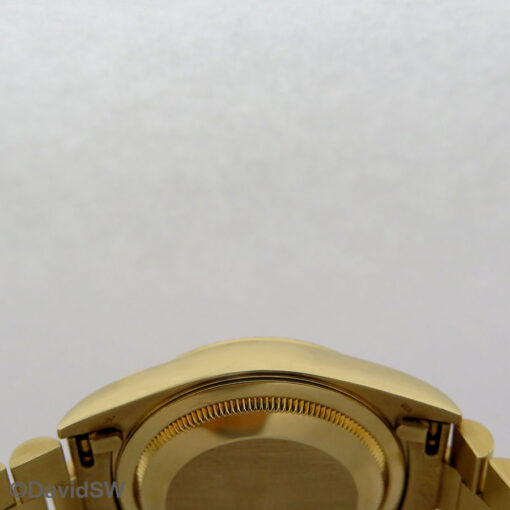 Rolex 18238 Day Date 18K Yellow Gold with Champagne Diamond Dial - Image 5