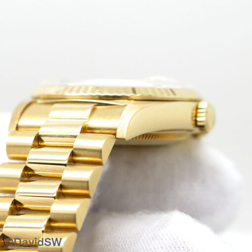 Rolex 18238 Day Date 18K Yellow Gold with Champagne Diamond Dial - Image 8