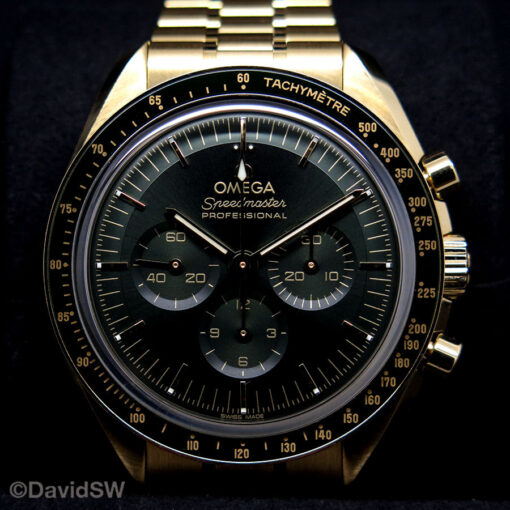 Omega Speedmaster Moonwatch Chronograph Moonshine Gold with Green Dial on Bracelet - Image 4