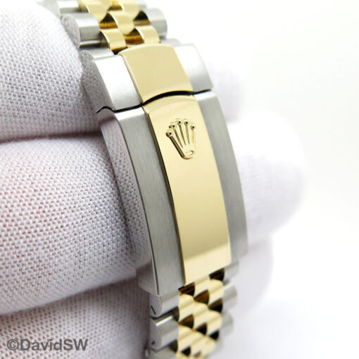 Rolex 126233 Datejust 18K/SS with Olive Green Roman Diamond VI/IX Dial on Jubilee - Image 7