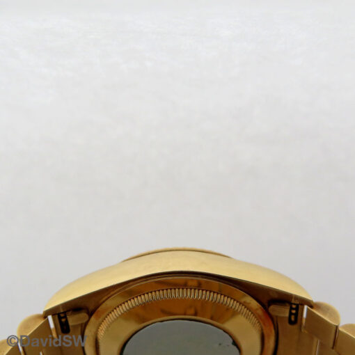 Rolex 18238 Day Date 18K Yellow Gold with Champagne Stick Dial - Image 6