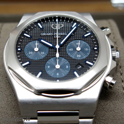 Girard Perregaux 81020 Laureato Chronograph 42mm with Black Dial - Image 3