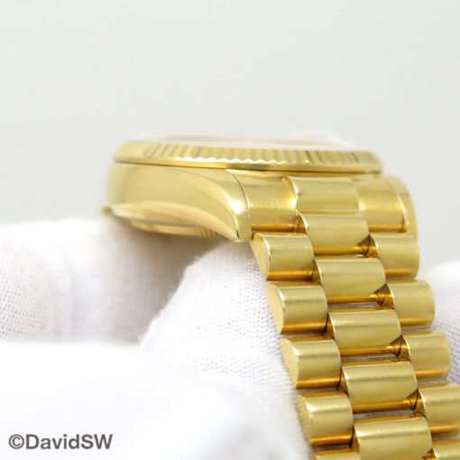 Rolex 18038 Day Date 18K Yellow Gold with Champagne Stick Dial - Image 9