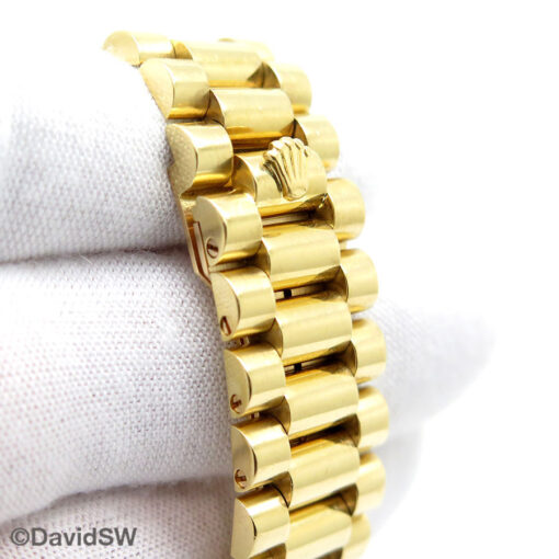Rolex 18038 Day Date 18K Yellow Gold with Champagne Stick Dial - Image 11