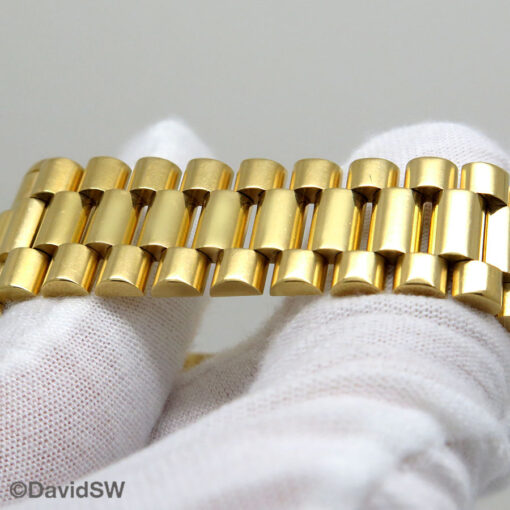 Rolex 18038 Day Date 18K Yellow Gold with Champagne Stick Dial - Image 10