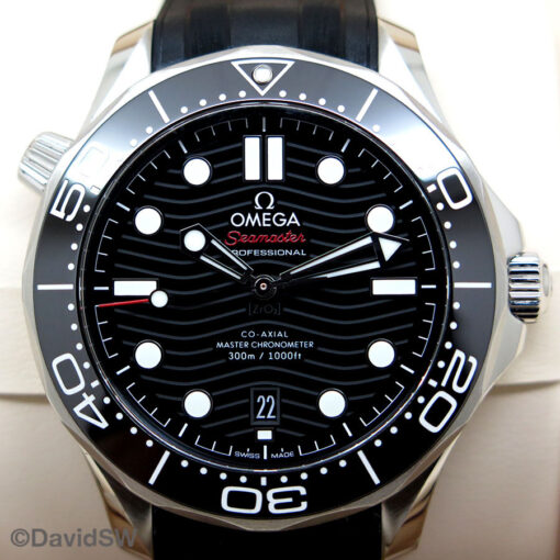 Omega Seamaster Diver 300m with Black Dial on Rubber Strap - Image 3