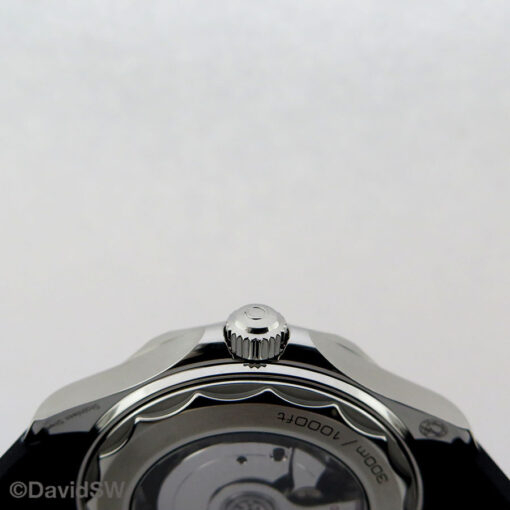 Omega Seamaster Diver 300m with Black Dial on Rubber Strap - Image 5