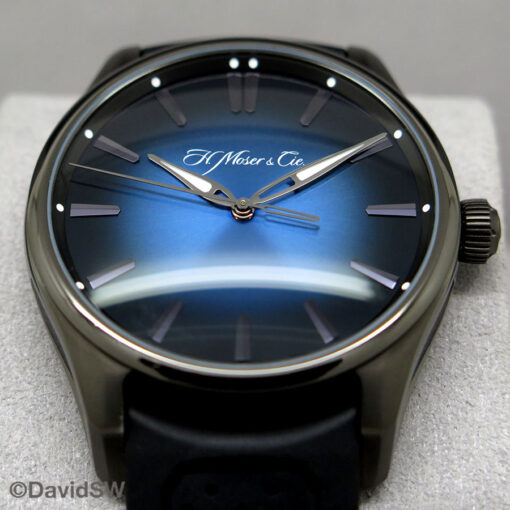 H. Moser & Cie 3200-1205 Pioneer Centre Seconds with Blue Dial - Image 3