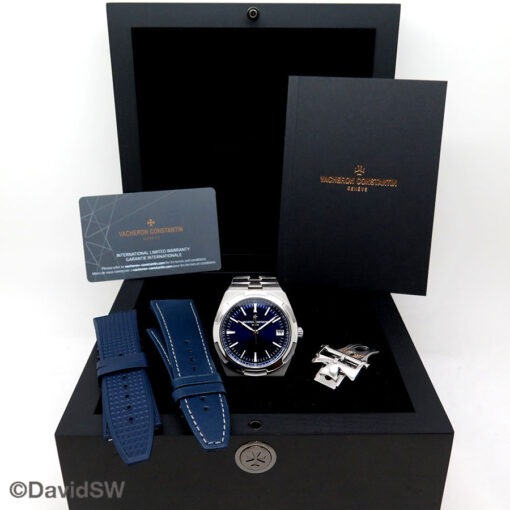 Alternative view of Vacheron Constantin 4500V Overseas with Blue Dial Automatic
