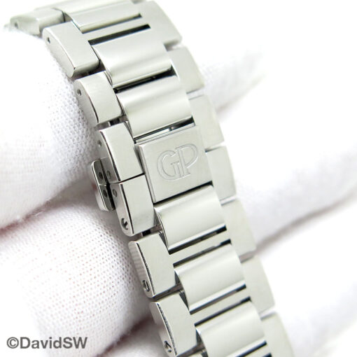 Girard Perregaux Laureato 42mm with Green Dial - Image 8