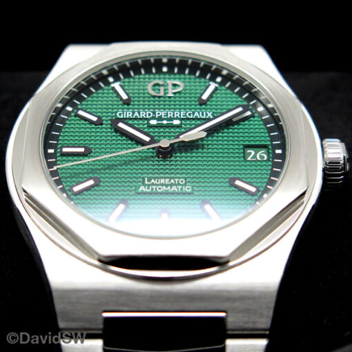 Girard Perregaux Laureato 42mm with Green Dial - Image 3