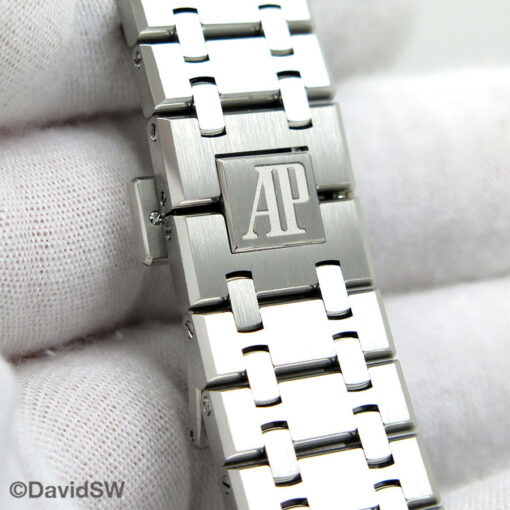 Audemars Piguet 26320ST Royal Oak Chronograph with Silver Dial - Image 8