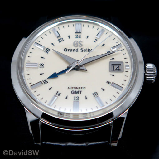 Grand Seiko SBGM221 Elegance GMT - Image 3