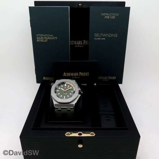 Alternative view of Audemars Piguet 15720ST Royal Oak Offshore Diver with Khaki Green Dial