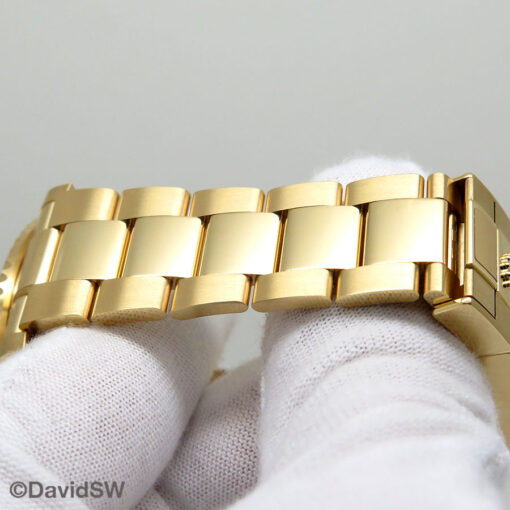 Rolex 126618LN Submariner 41 18K Yellow Gold - Image 8