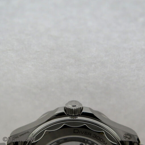 Omega Seamaster Diver 300m with White Dial on Bracelet - Image 6