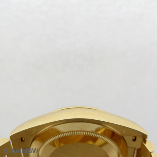Rolex 228238 Day Date 40 18K Yellow Gold with Green Roman Dial - Image 5