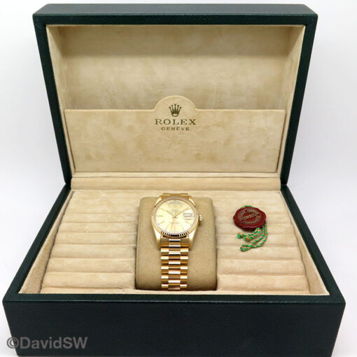 Rolex 18238 Day Date 18K Yellow Gold with Champagne Stick Dial - Image 2