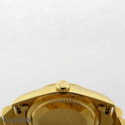 Rolex 18238 Day Date 18K Yellow Gold with Champagne Stick Dial - Image 4