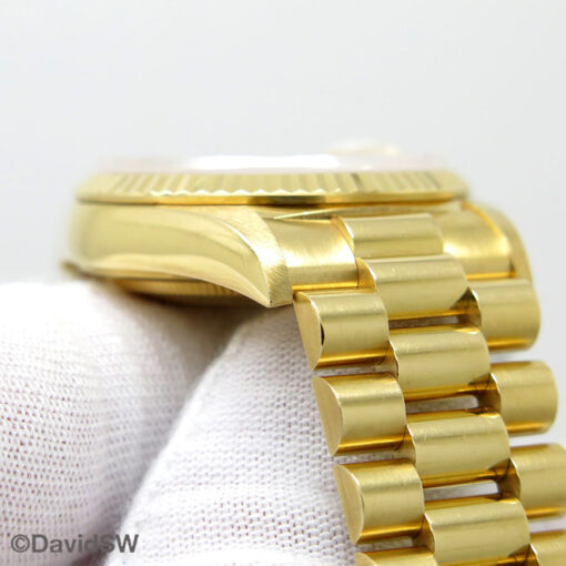 Rolex 18238 Day Date 18K Yellow Gold with Champagne Stick Dial - Image 9