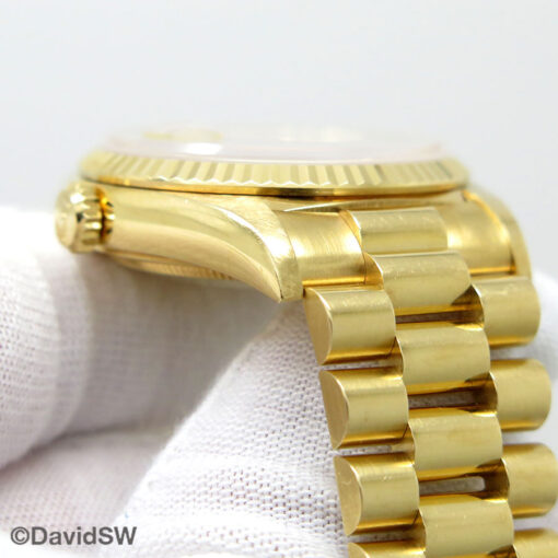 Rolex 18238 Day Date 18K Yellow Gold with Champagne Stick Dial - Image 7