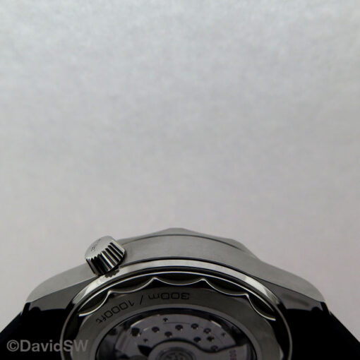 Omega Seamaster Diver 300m with White Dial on Rubber Strap - Image 6