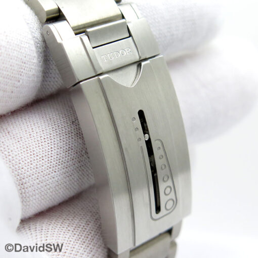 Tudor 25610TNL Pelagos LHD - Image 8