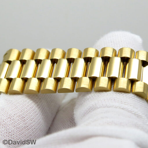 Rolex 18238 Day Date 18K Yellow Gold with Champagne Diamond Dial - Image 6