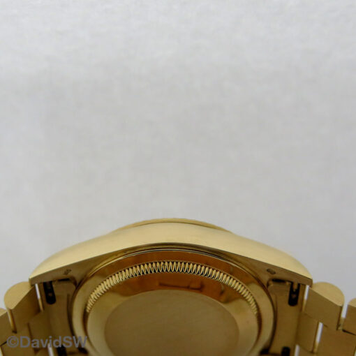 Rolex 18238 Day Date 18K Yellow Gold with Champagne Diamond Dial - Image 5