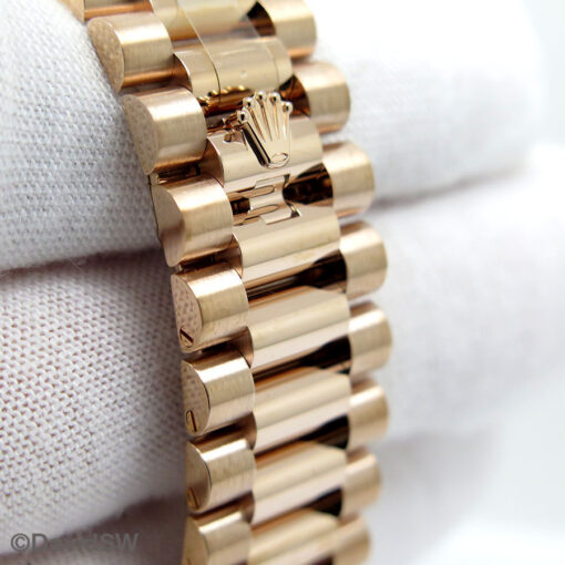Rolex 228235 Day Date 40 18K Rose Gold with Sundust Roman Dial - Image 7