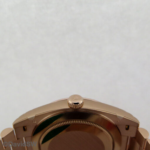 Rolex 228235 Day Date 40 18K Rose Gold with Sundust Roman Dial - Image 4
