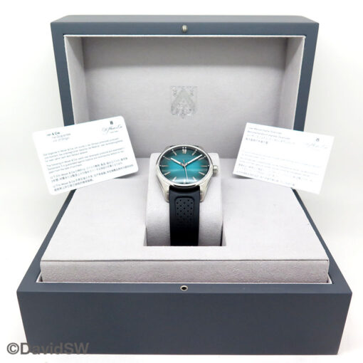 H. Moser & Cie 3200-1214 Pioneer Centre Seconds with Blue Lagoon fumé Dial - Image 2