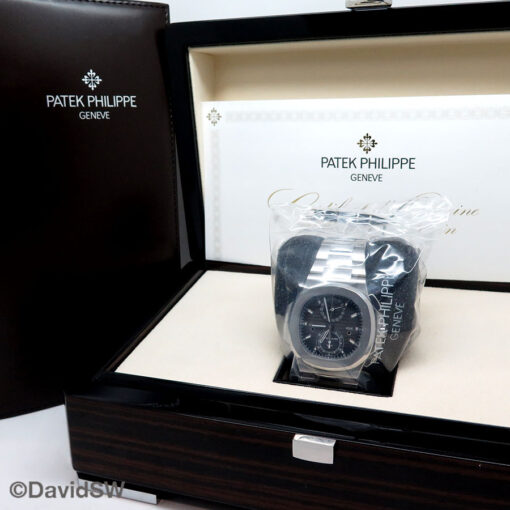 Patek Philippe 5990/1A Nautilus Travel Time Chronograph - Image 2